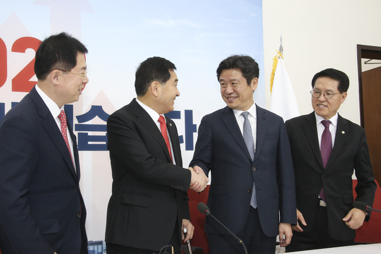 제목 노출 영역입니다 이미지