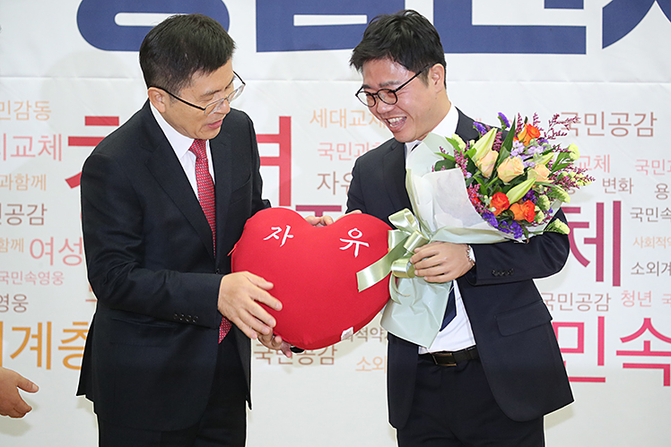 제목 노출 영역입니다 이미지