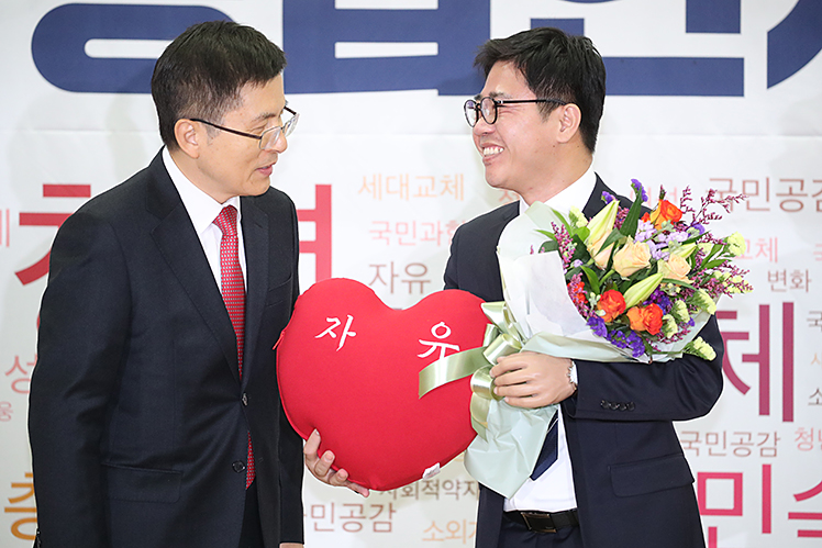 제목 노출 영역입니다 이미지