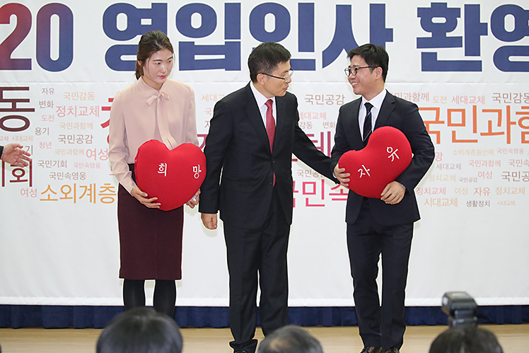 제목 노출 영역입니다 이미지