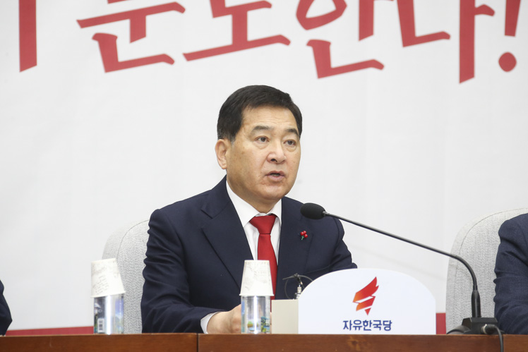 제목 노출 영역입니다 이미지