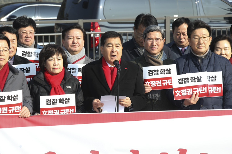 제목 노출 영역입니다 이미지