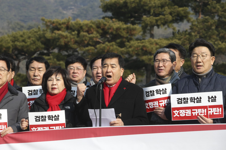 제목 노출 영역입니다 이미지