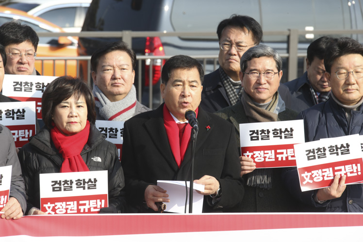 제목 노출 영역입니다 이미지