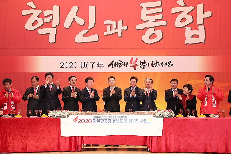 제목 노출 영역입니다 이미지