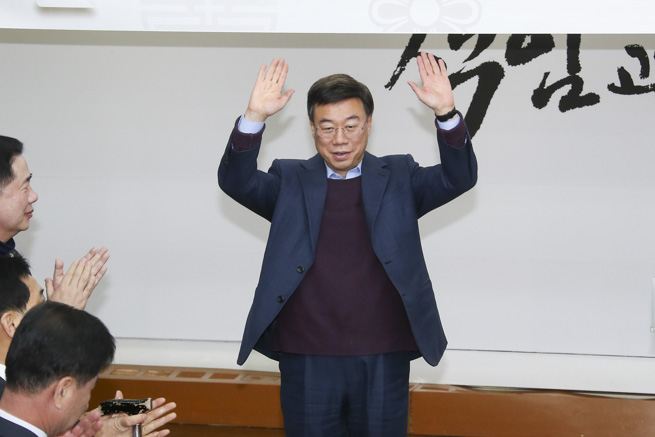 제목 노출 영역입니다 이미지