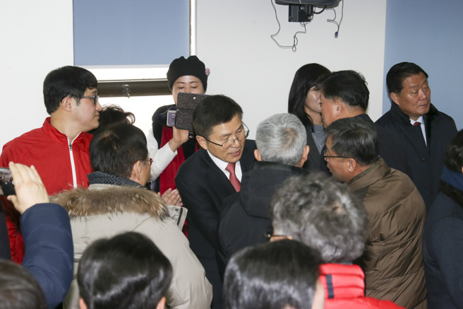 제목 노출 영역입니다 이미지