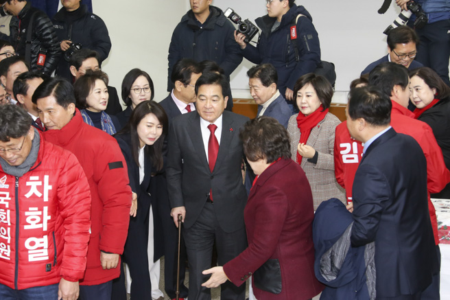 제목 노출 영역입니다 이미지