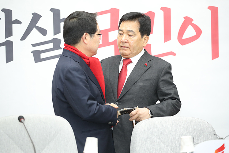 제목 노출 영역입니다 이미지