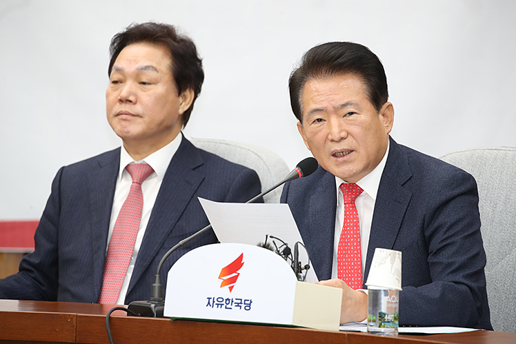 제목 노출 영역입니다 이미지