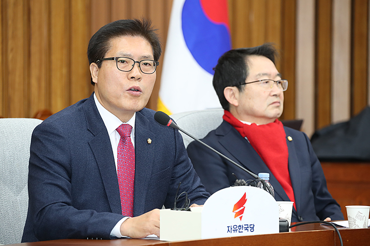 제목 노출 영역입니다 이미지