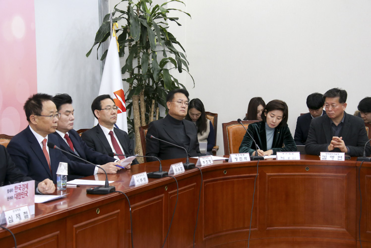 제목 노출 영역입니다 이미지