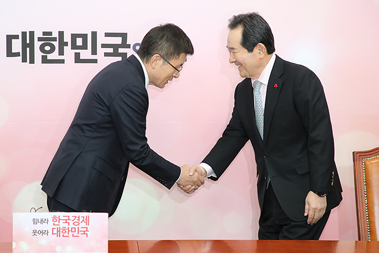 제목 노출 영역입니다 이미지
