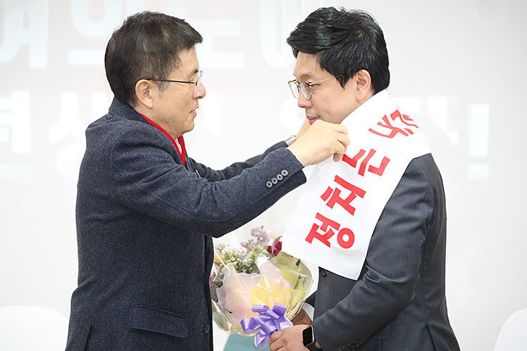 제목 노출 영역입니다 이미지