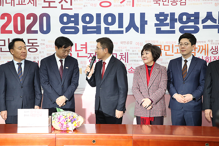 제목 노출 영역입니다 이미지