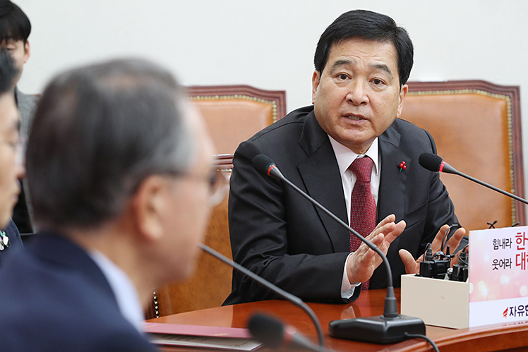 제목 노출 영역입니다 이미지