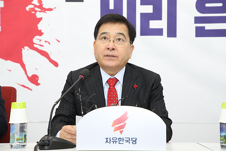 제목 노출 영역입니다 이미지