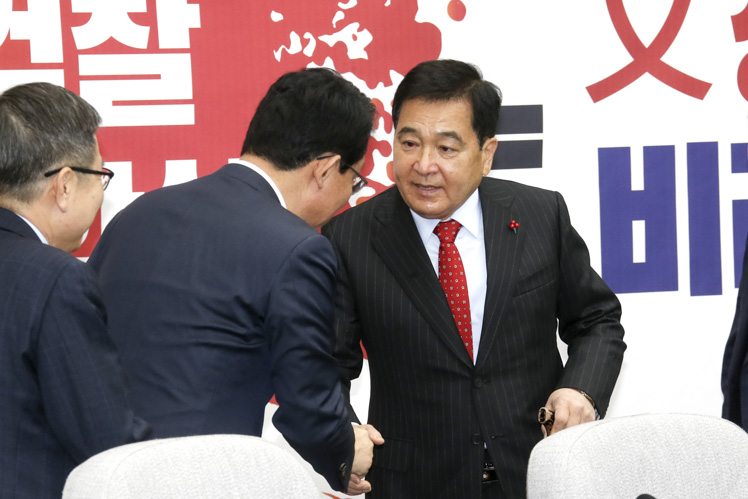 제목 노출 영역입니다 이미지