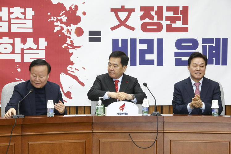 제목 노출 영역입니다 이미지