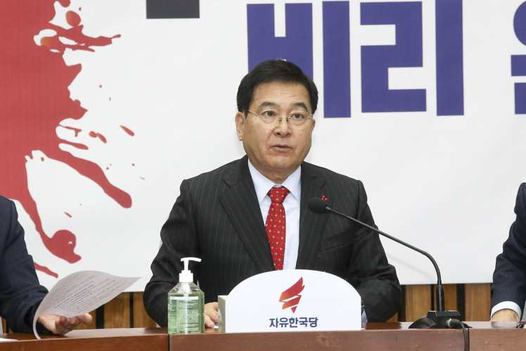 제목 노출 영역입니다 이미지
