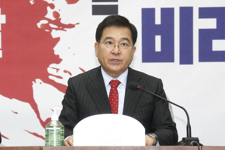 제목 노출 영역입니다 이미지