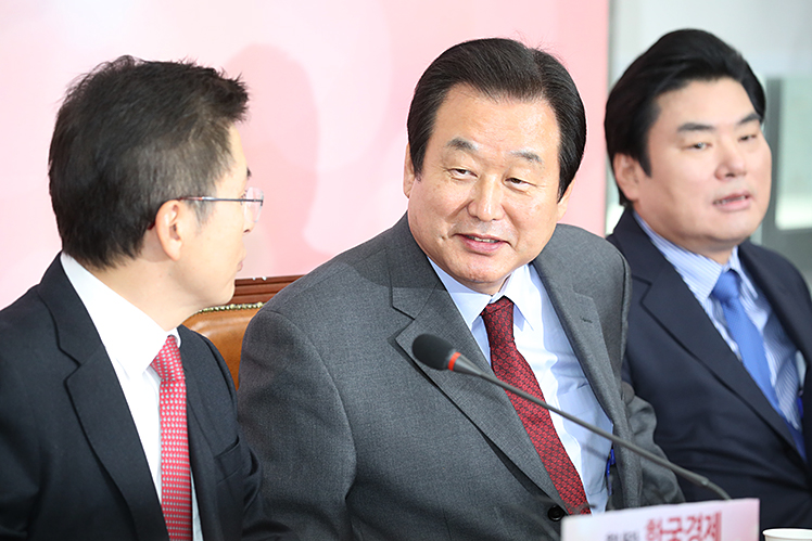 제목 노출 영역입니다 이미지