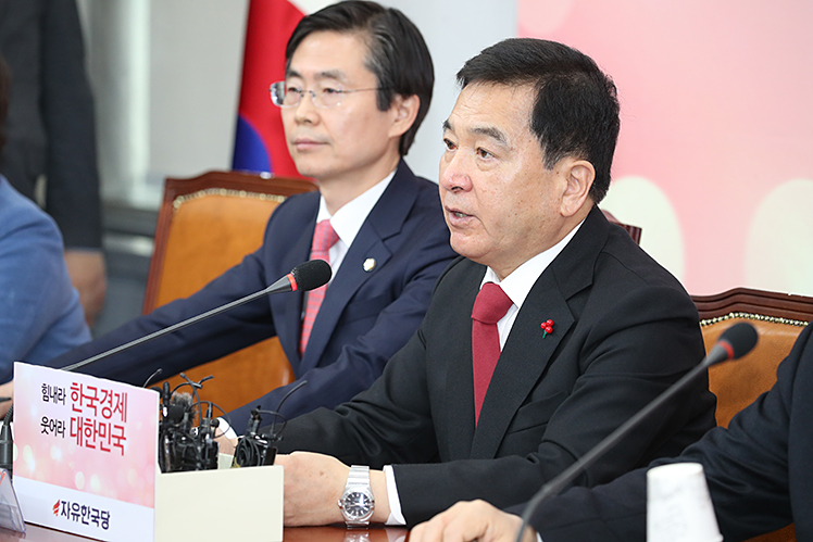 제목 노출 영역입니다 이미지