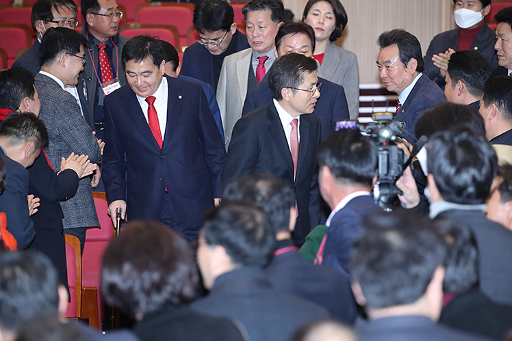 제목 노출 영역입니다 이미지