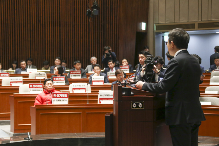 제목 노출 영역입니다 이미지