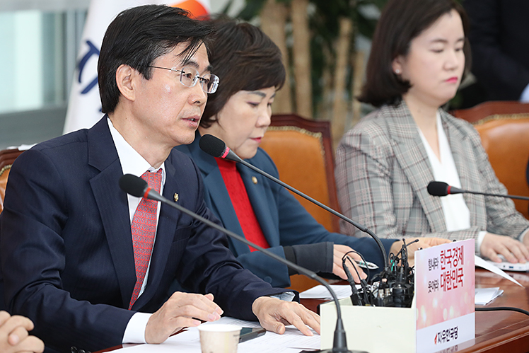 제목 노출 영역입니다 이미지