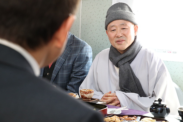 제목 노출 영역입니다 이미지