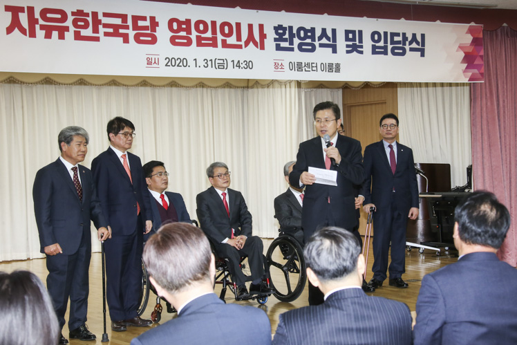 제목 노출 영역입니다 이미지