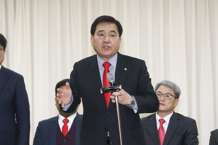 제목 노출 영역입니다 이미지