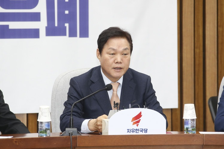 제목 노출 영역입니다 이미지