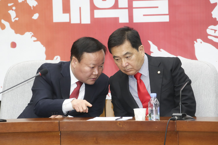 제목 노출 영역입니다 이미지