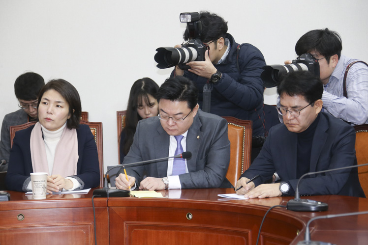 제목 노출 영역입니다 이미지
