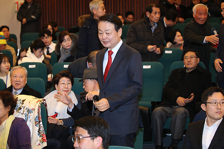제목 노출 영역입니다 이미지