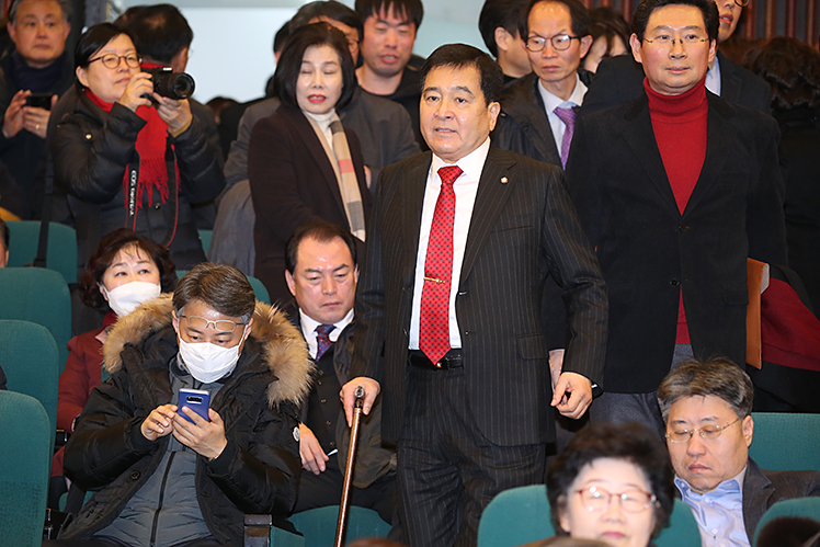 제목 노출 영역입니다 이미지