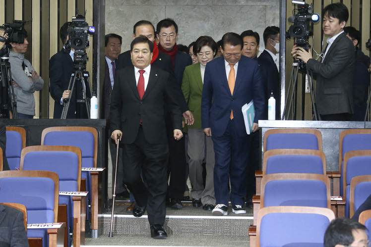 제목 노출 영역입니다 이미지