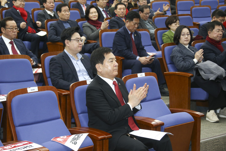 제목 노출 영역입니다 이미지