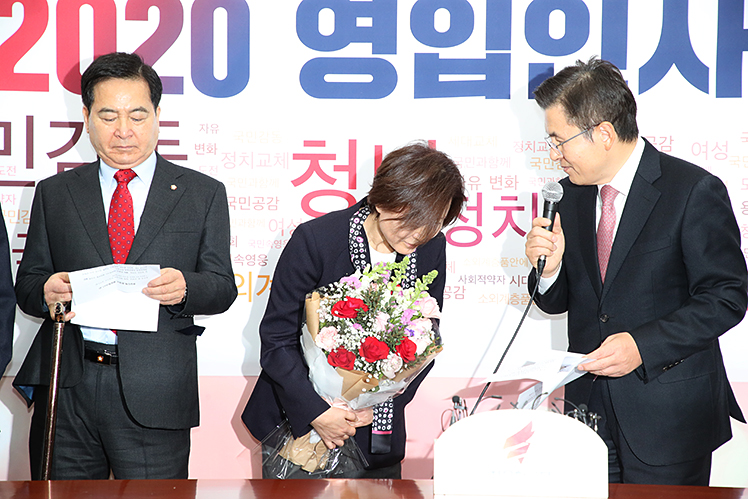 제목 노출 영역입니다 이미지