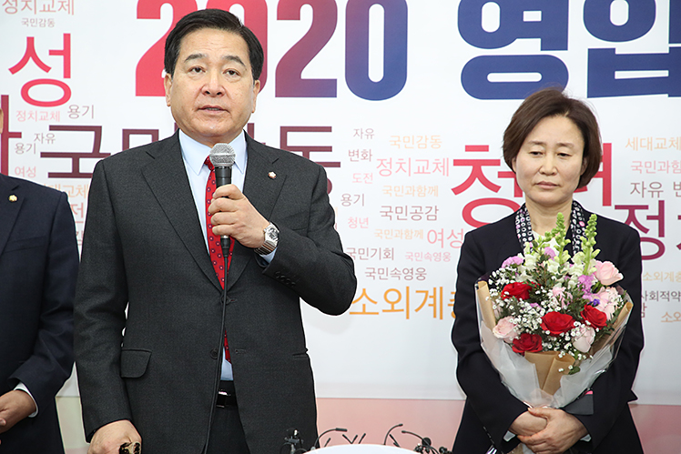 제목 노출 영역입니다 이미지