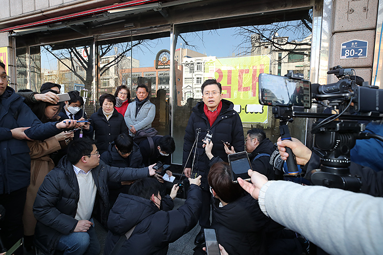 제목 노출 영역입니다 이미지