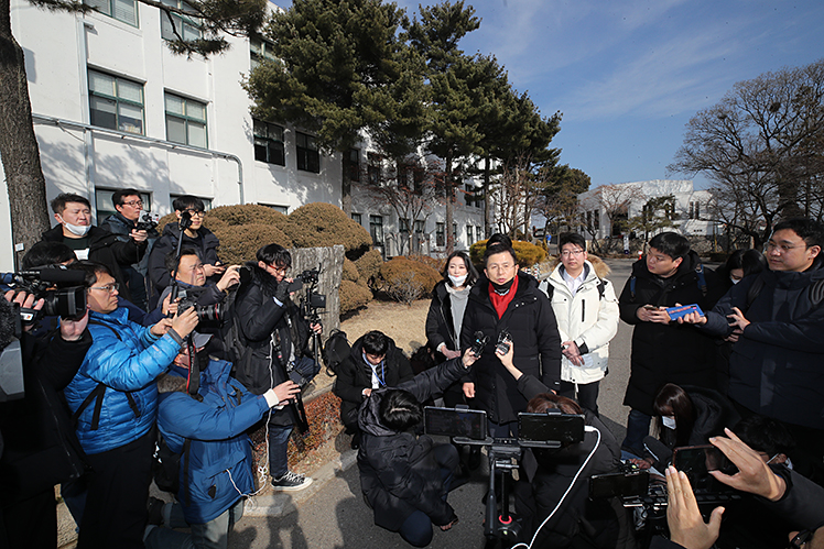 제목 노출 영역입니다 이미지