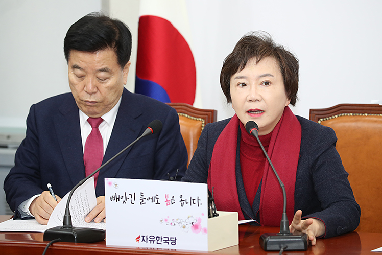제목 노출 영역입니다 이미지