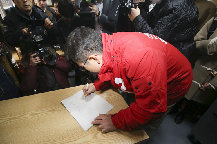 제목 노출 영역입니다 이미지