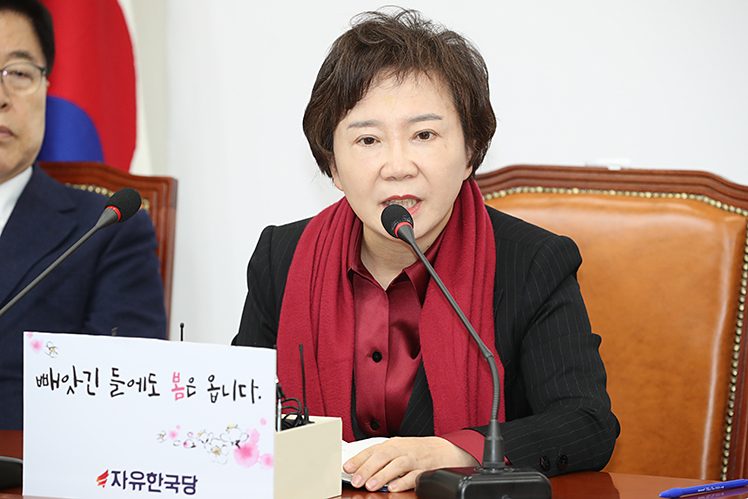 제목 노출 영역입니다 이미지