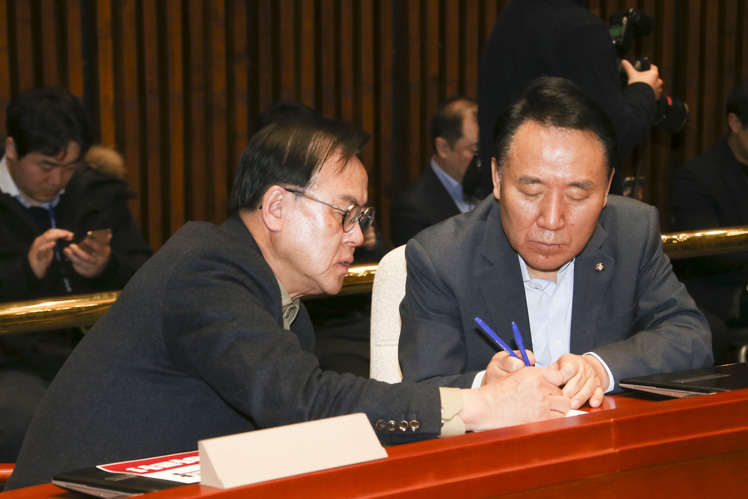 제목 노출 영역입니다 이미지