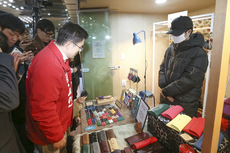 제목 노출 영역입니다 이미지