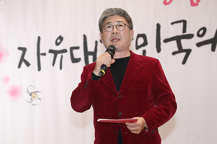 제목 노출 영역입니다 이미지